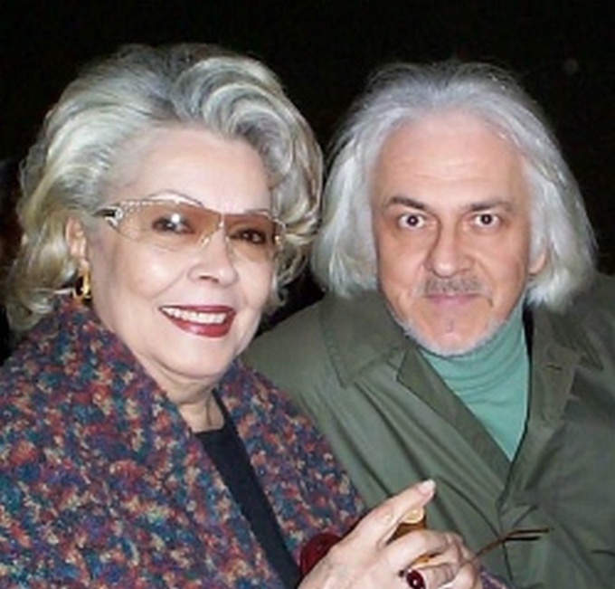 Violonistul alaturi de sotia sa, octogenara Franca Porcu