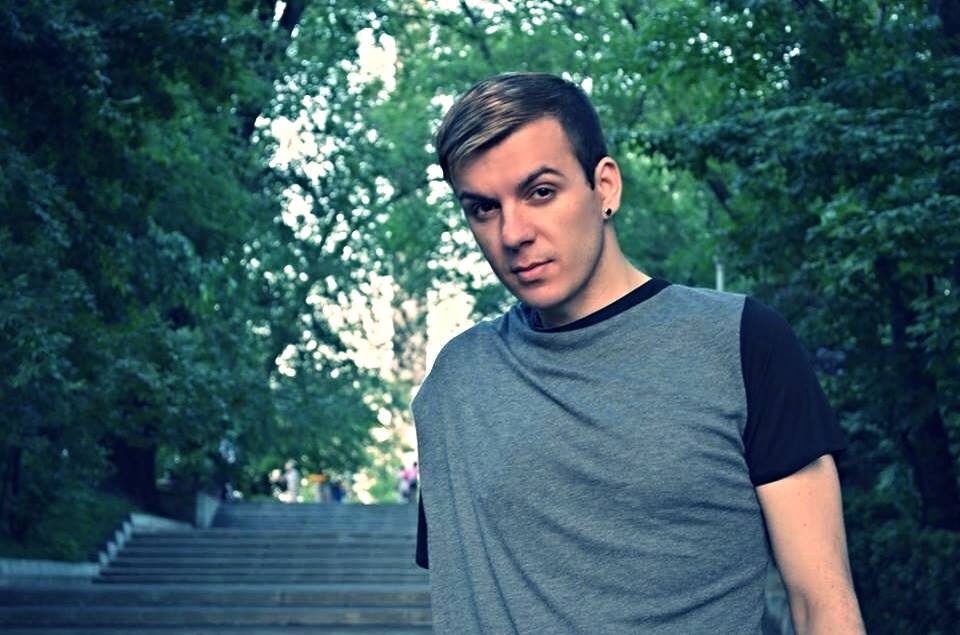 Tanarul vcrea sa ajunga pe cele mai inalte culmi ale muzicii romanesti si nu numai