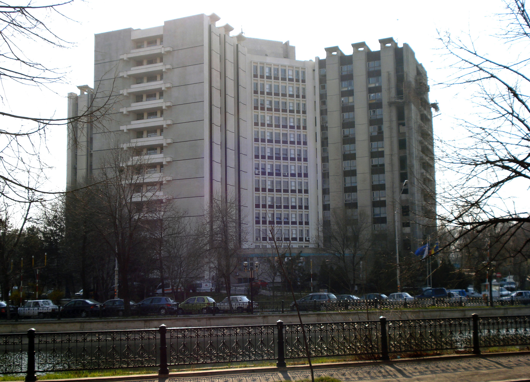 Spitalul Universitar din Capitala este unul dintre locurile preferate ale sinucigasilor