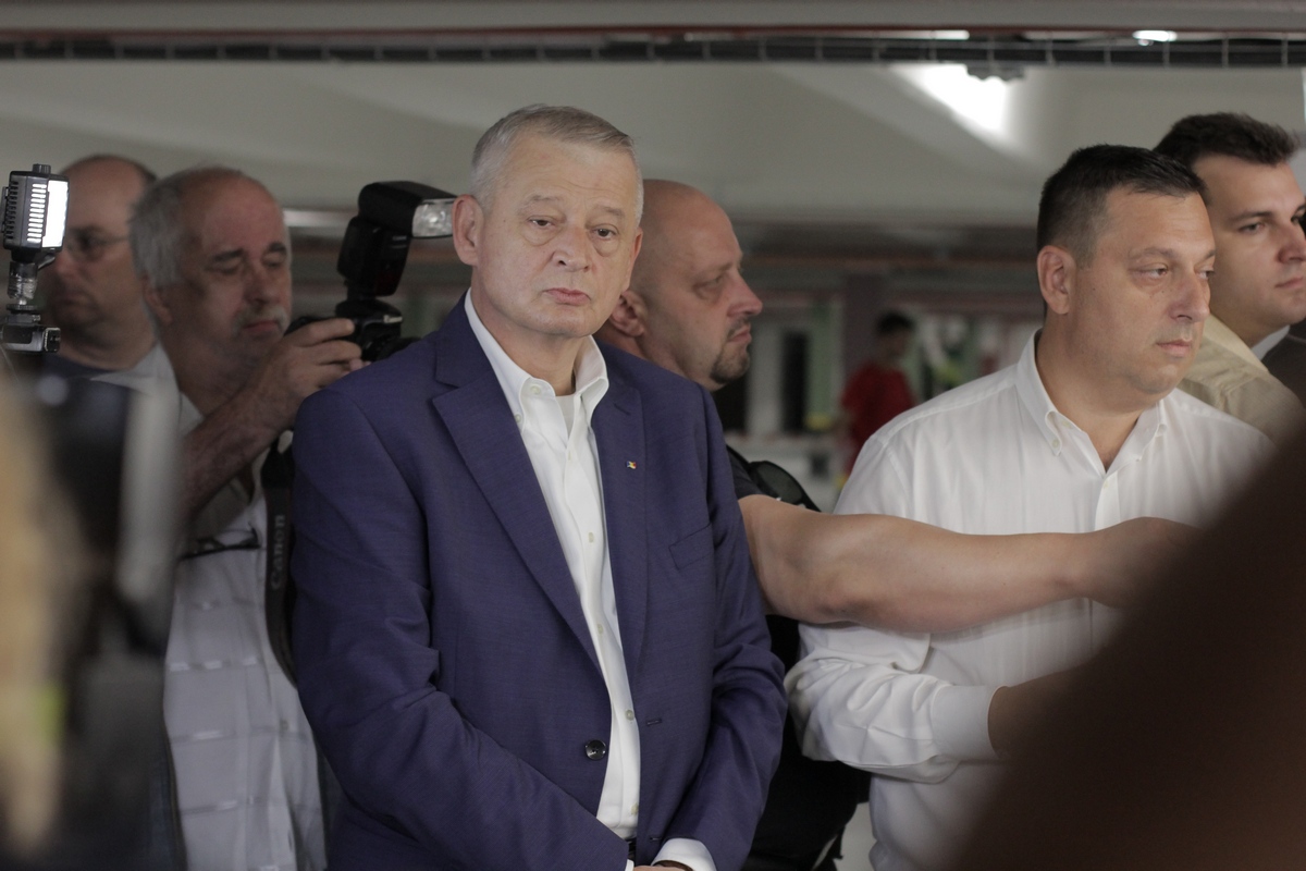 Primarul general Sorin Oprescu a spus ca odata cu finalizarea parcarilor din centru numarul locurilor va ajunge in jur de 8.000