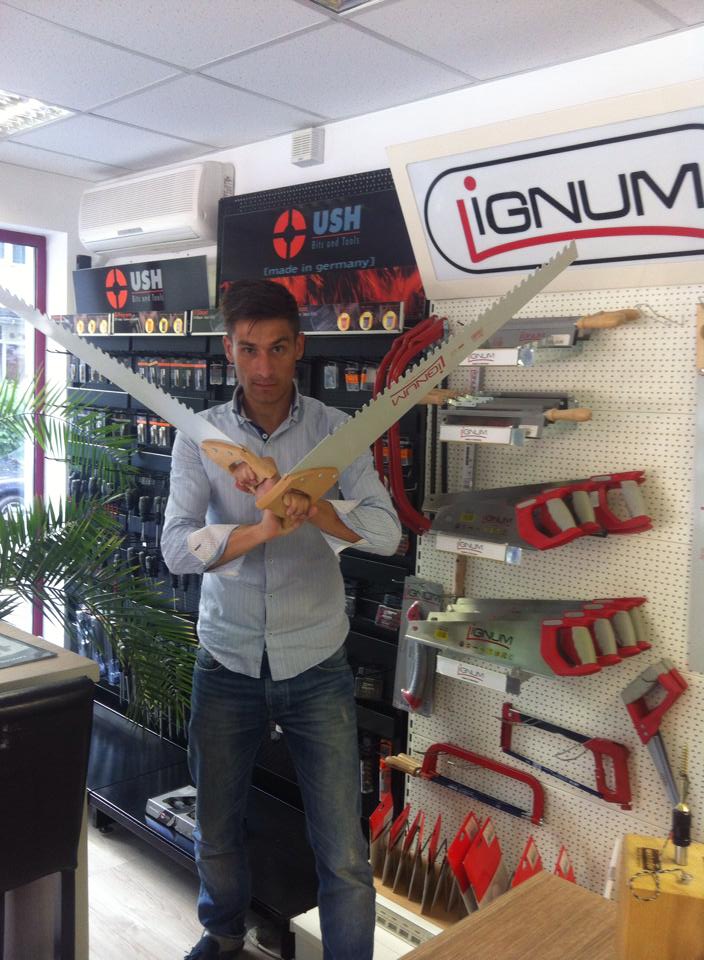 Ramon ne-a spus ca de cand a participat la emisiune i-au scazut vanzarile