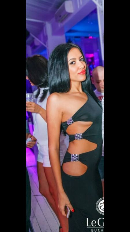 Tanara nu este straina de cluburile de noapte din Capitala