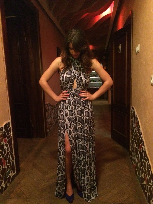 Ada a primit de la Dana Rogoz si Adela Popescu o rochita