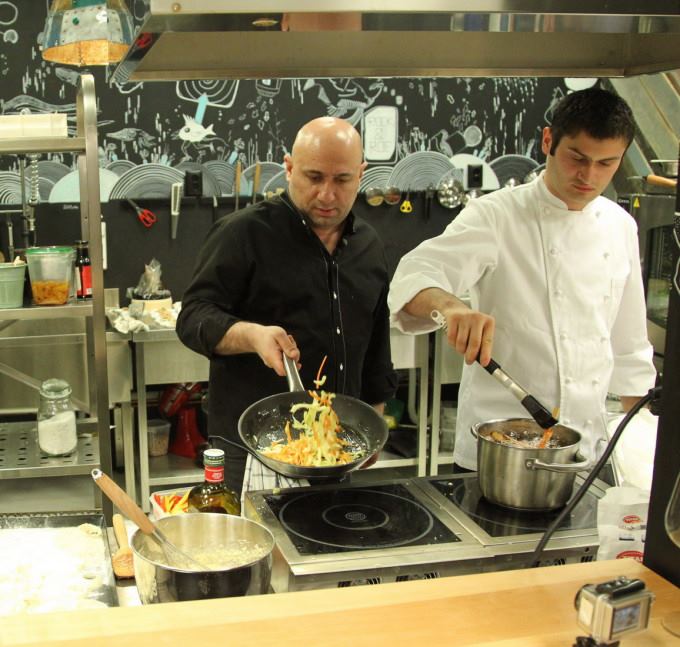 Stelian Oprea si-a inceput cariera alaturi de chef Catalin Scarlatescu