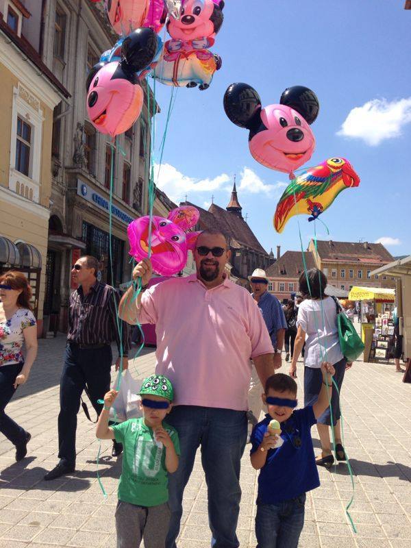 Piedone de abia asteapta sa devina bunic