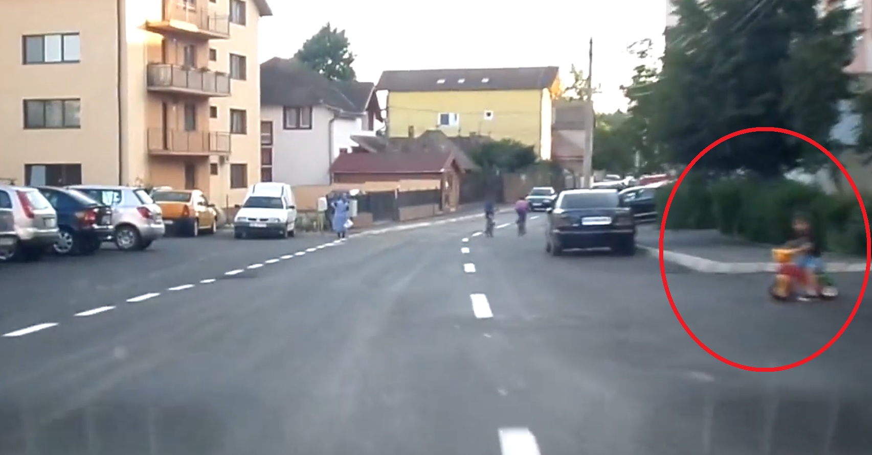 Norocul a fost ca soferul era foarte atent la drum