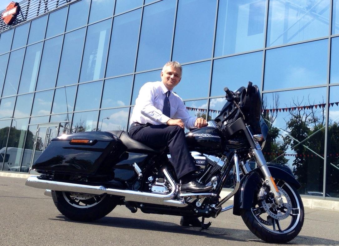 Fostul purtator de cuvant al Politiei adora motocicletele