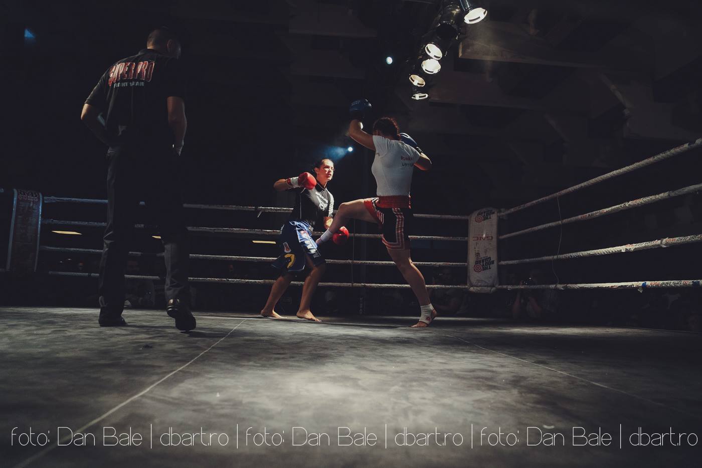 Adversara lui Alice a abandonat din a treia runda