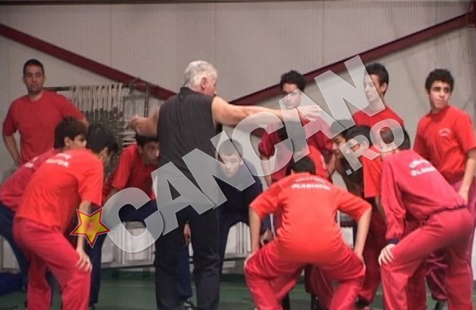 Pe langa familie, Szoby iubea extrem de mulst Asociatia Gladiator