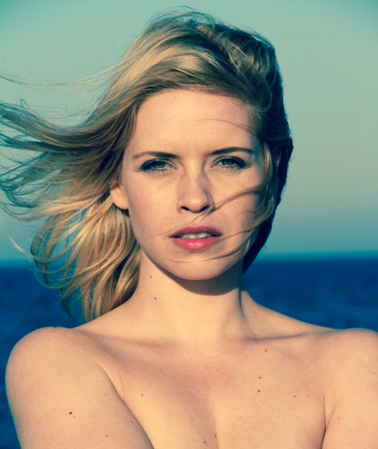 Potrivit unei prietene Alexandra nu a pozat in Playboy deoarece nu are silicoane