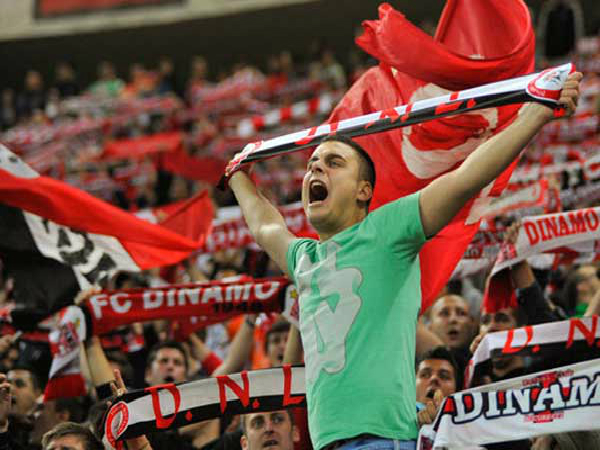 Fanii dinamovisti au inceput sa adoarma la meciurile echipei lor