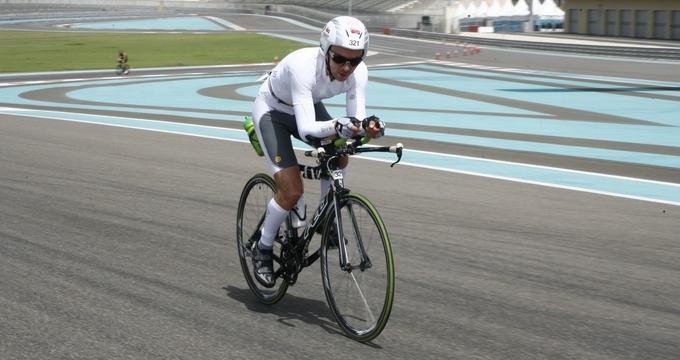 Andrei s-a intors recent de la un triatlon la Abu Dhabi
