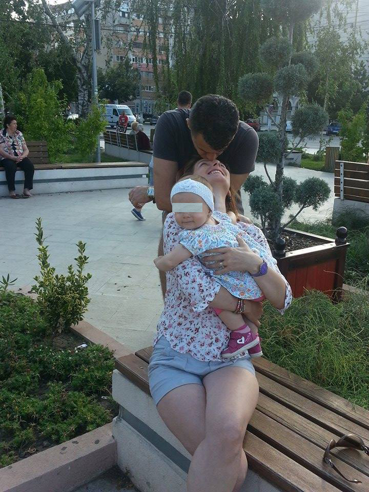 Micuta in varsta de numai un an se zbate acum intre viata si moarte