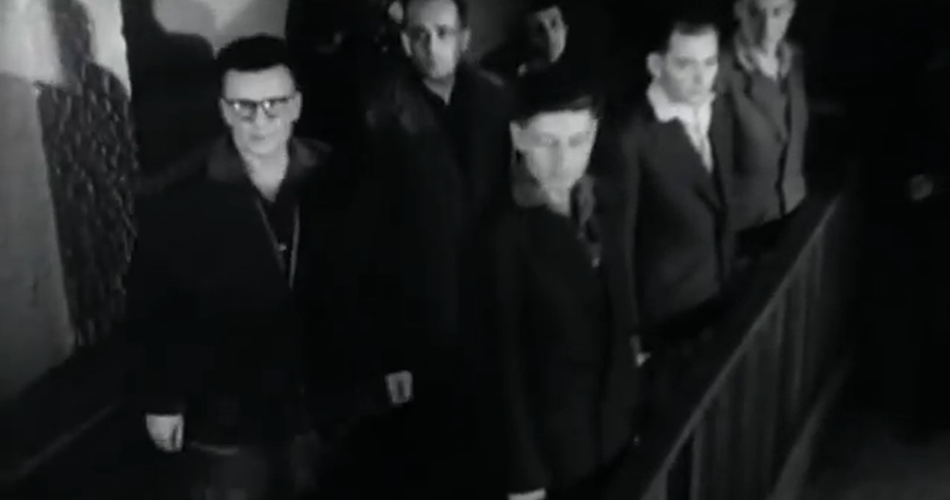 Cei sase hoti au fost prinsi imediat judecati, iar cinci dintre ei au fost condamnati la moarte