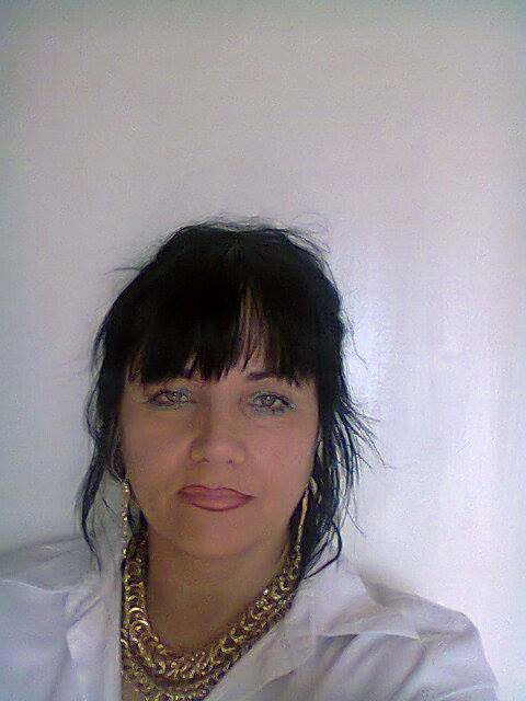 Mama Nicoleteiii acuza de lasitate pe cei care au scos mobilierul din resturant in loc sa-i salveze fiica