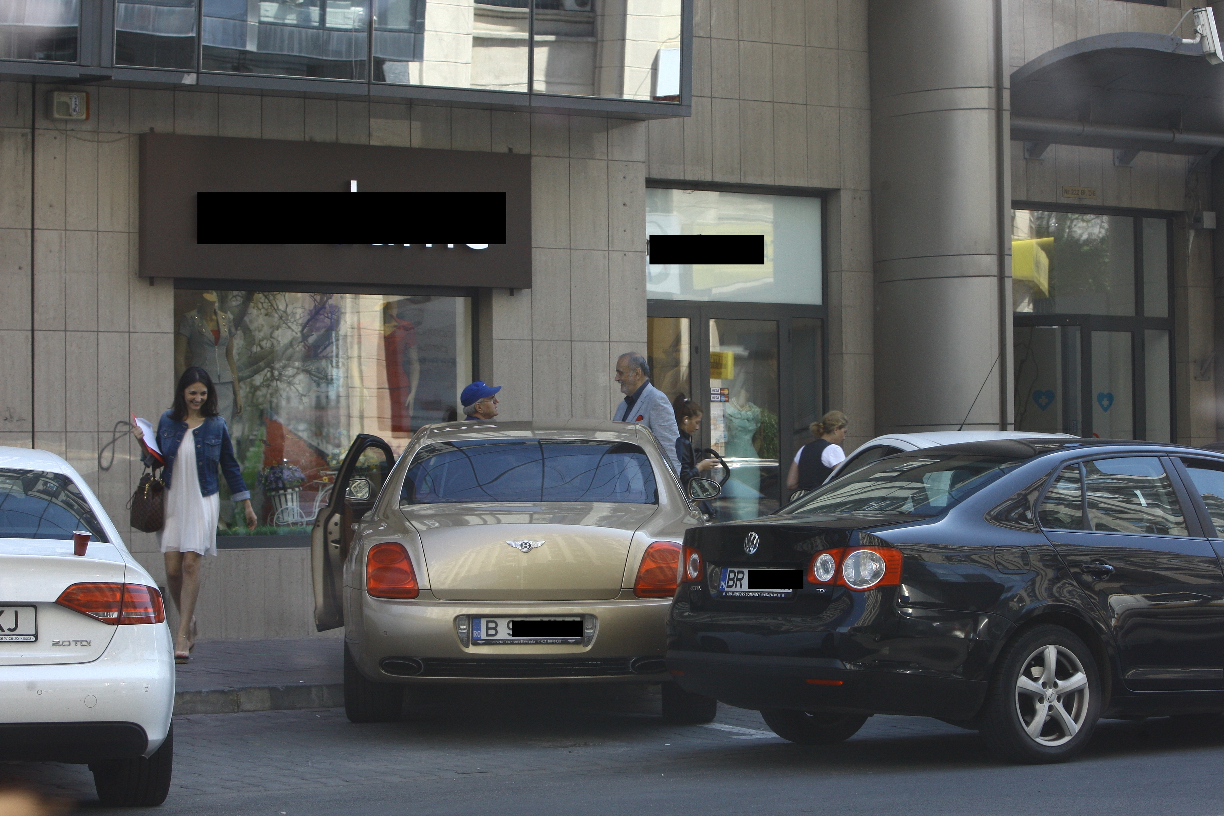 Dinu Patriciu a fost insotit tot timpul de fiica lui