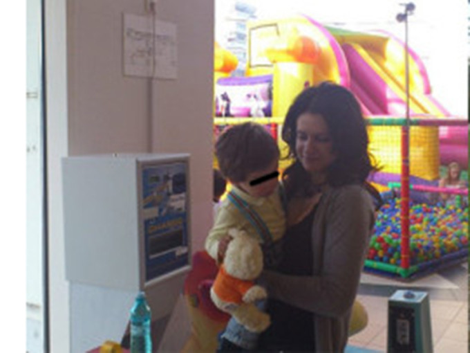 Gia locuieste acum in Franta