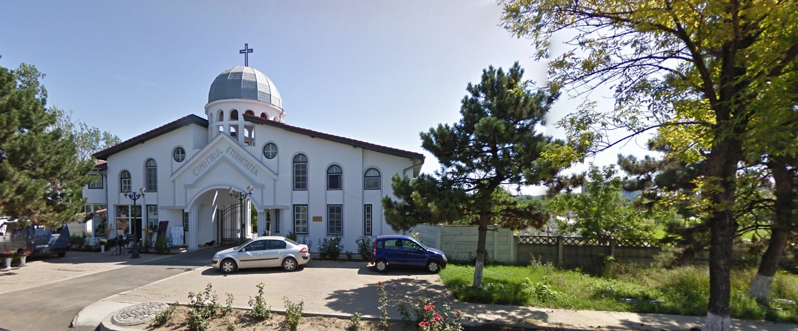 Initial monumentul fenerar era amplasat in cimitirul Eternitatea, dar a fost mutat de mai multe ori pana i s-a pierdut urma