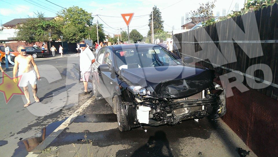 Cealalta masina s-a oprit pe trotuar