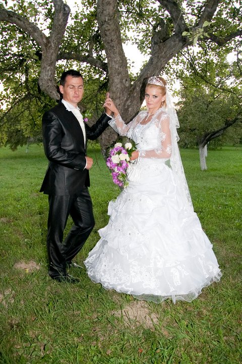 Artista alaturi de sotul ei la nunta