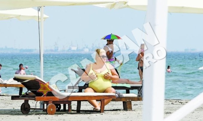 Anca Ivanescu a fost surprinsa si in urma cu doi ani pe o plaja din Navodari
