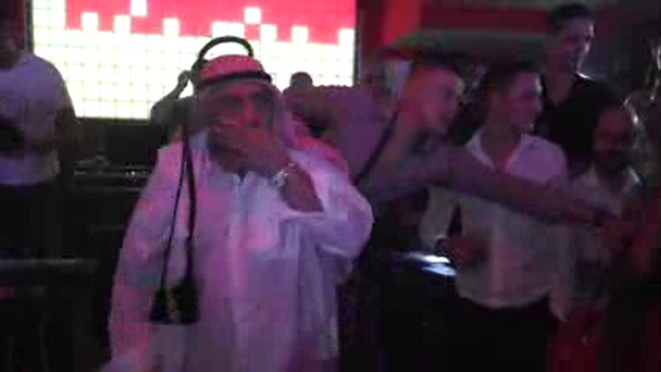 Nelson Mondialu a venit in club imbracat ca un seic