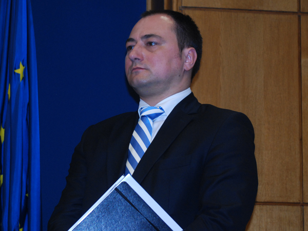 Mirel Palada isi pastreaza functia de consilier