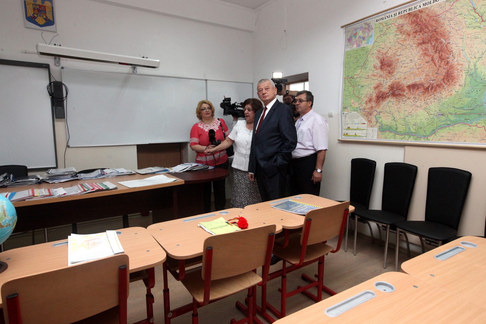 Sorin Oprescu a vizitat doua institutii de invatamant din Capitala