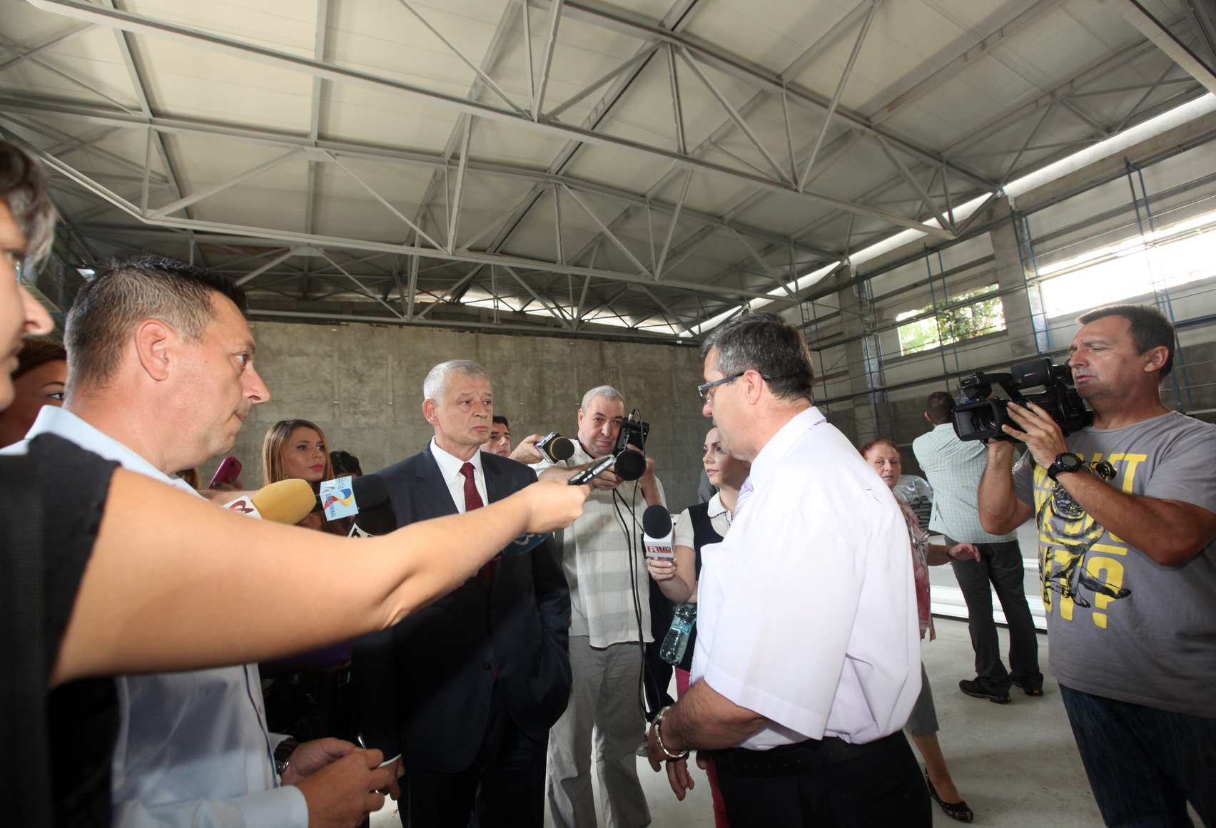 Cele 26 de sali de sport construite de Municipalitate vor putea fi folosite de tinerii din cartiere