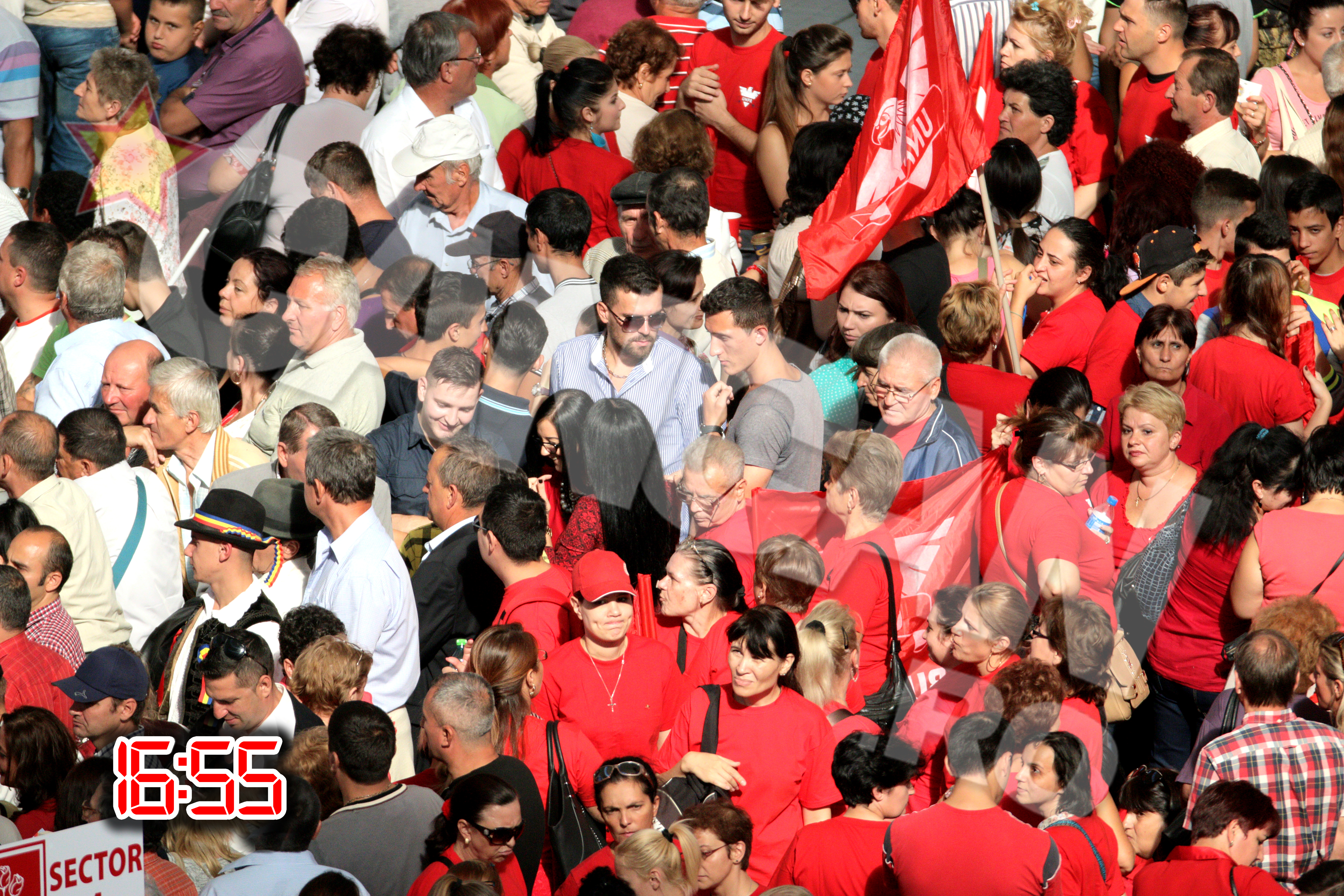 Tinerii au vrut sa ii fie alaturi lui Victor Ponta intr-un numar foarte mare