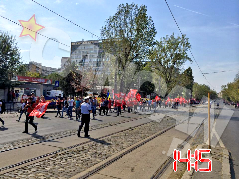 Tinerii UNPR se indreapta spre Stadionul National