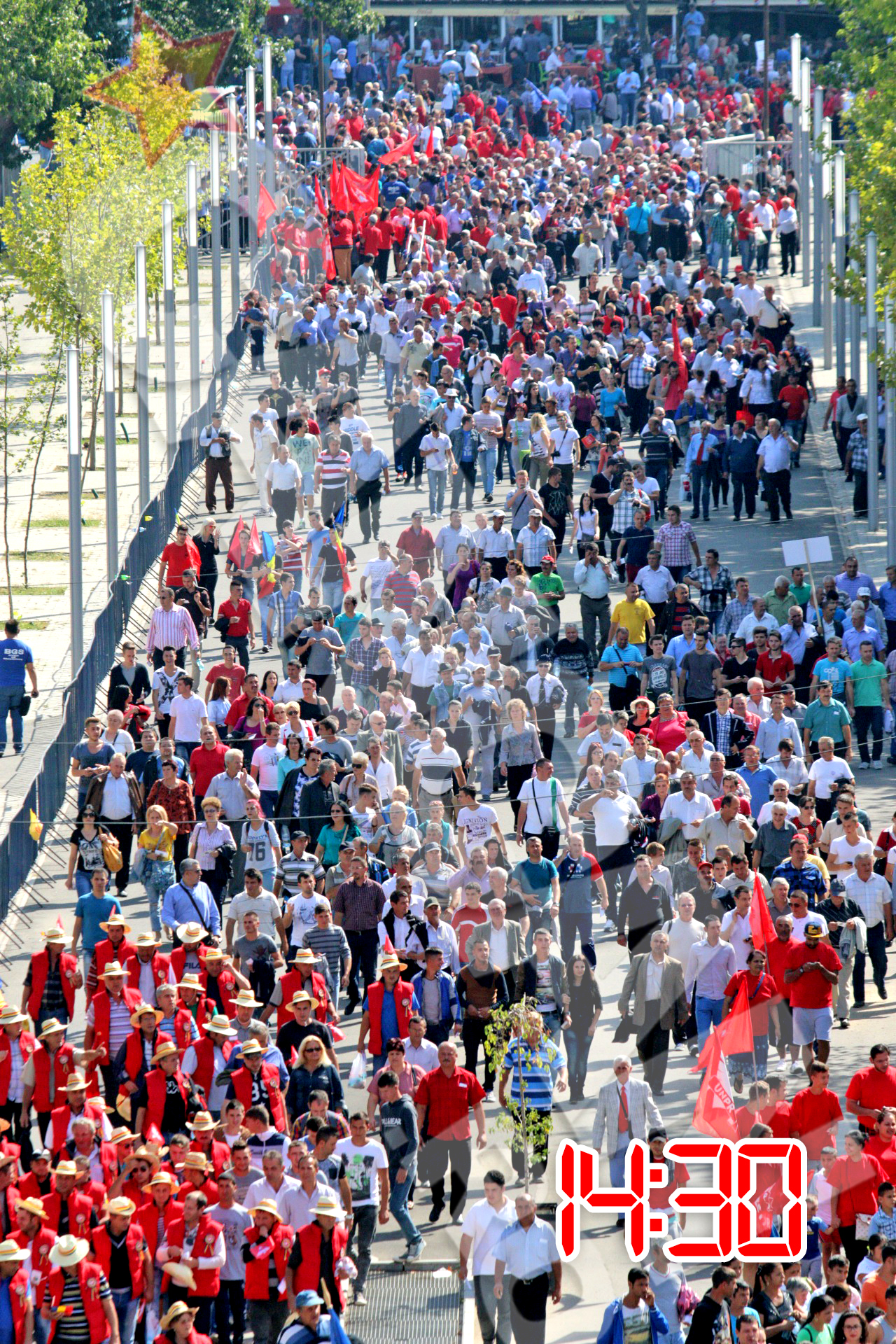 Mii de oameni au ajuns deja pe National Arena