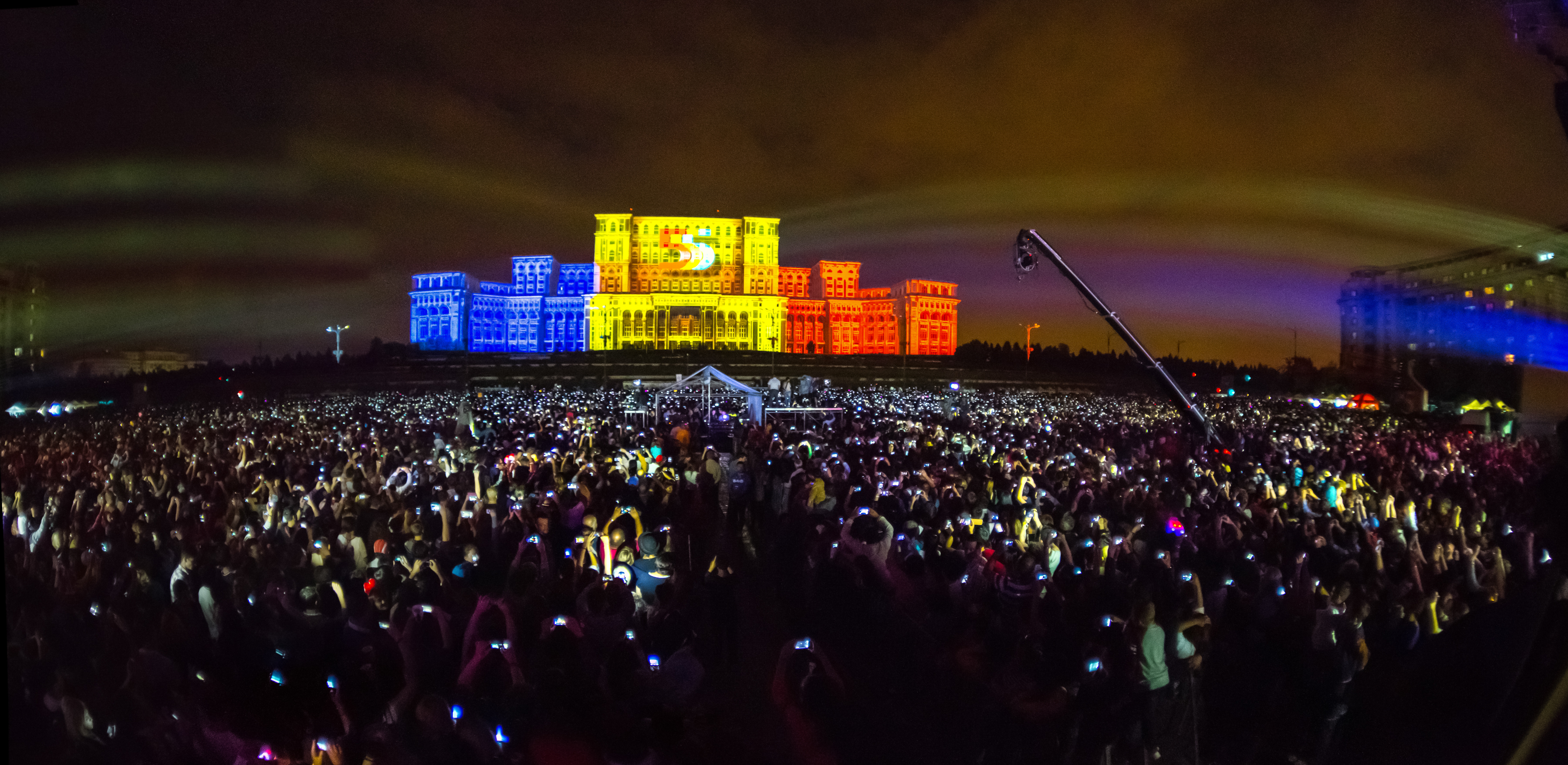 Bucurestenii au aplaudat la scena deschisa organizarea exemplara