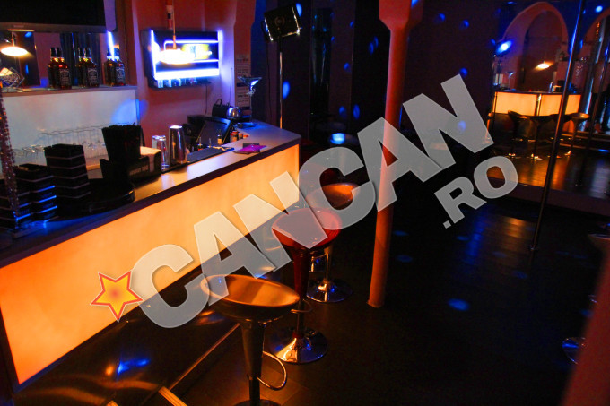 Clubul de swingeri este plin la mai toate evenimentele