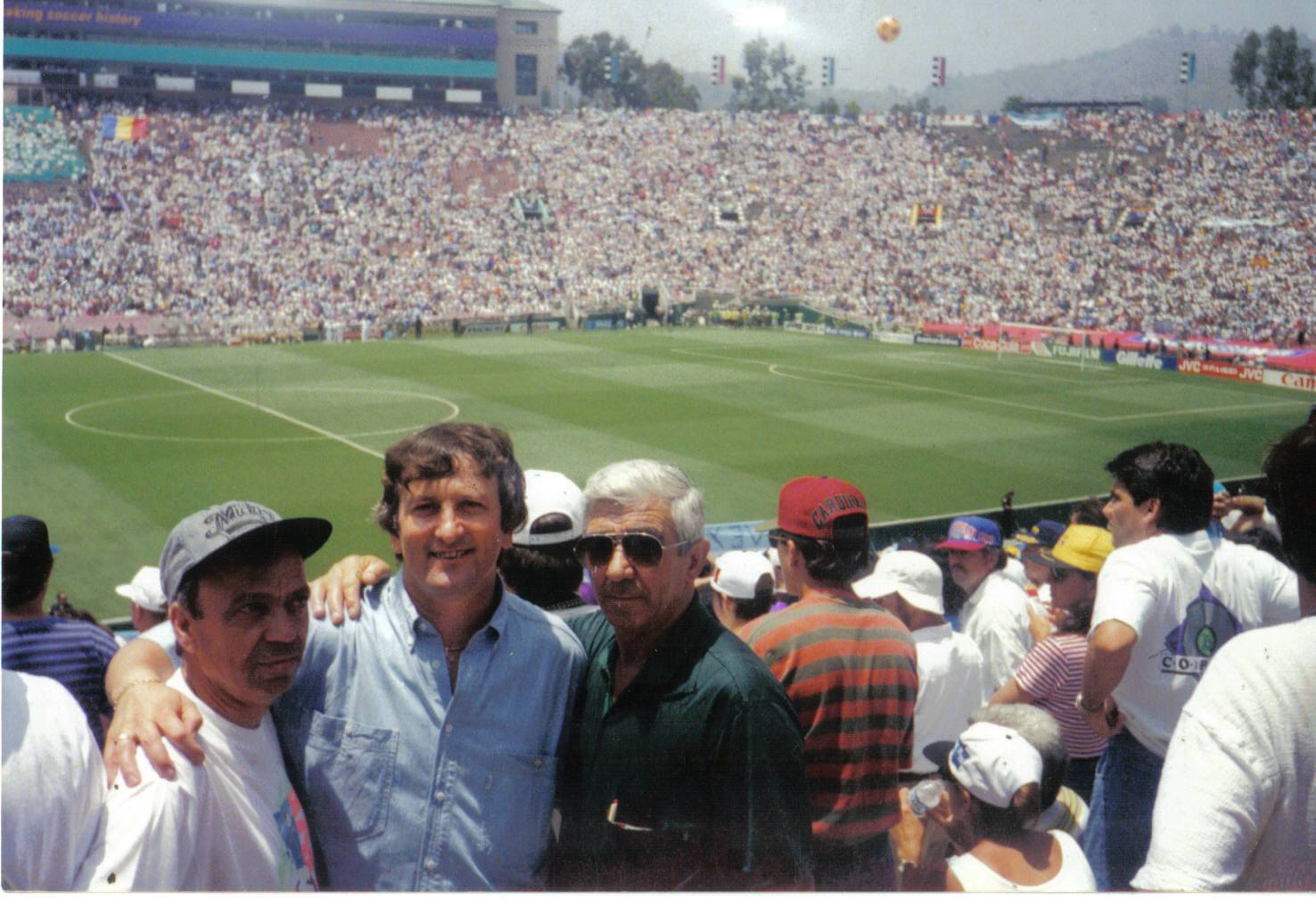 Tatal lui Gica Hagi a fost in tribunele stadionului din Los Angeles la meciul pe care Romania l-a castigat in fata Argentinei