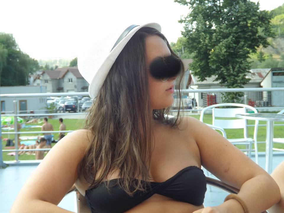 Apropiatii tinerei sustin ca ea a vrut neaparat sa slabeasca