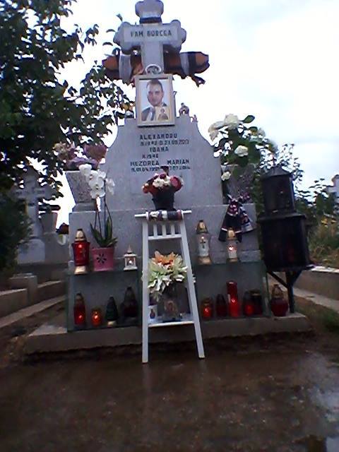 Marian era foarte iubit, asta se vede si dupa cum arata mormantul sau