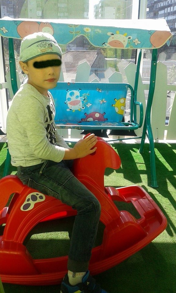 Micutul are cinci ani, iar in viitorul apropiat va fi supus unei noi operatii la cap