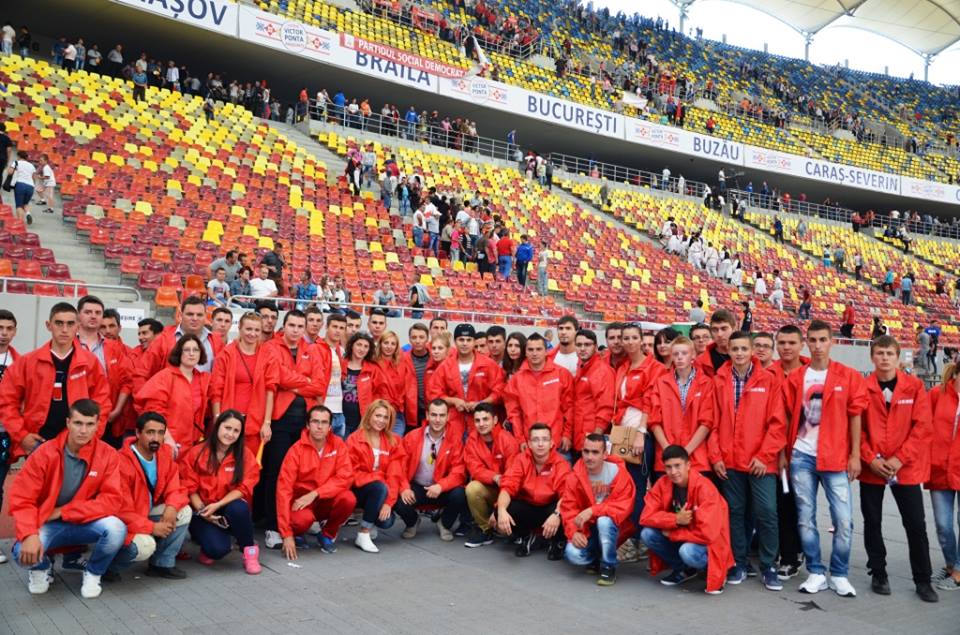 Tinerii din toata tara il sustin pe Victor Ponta