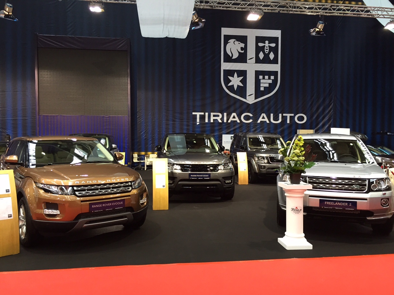 Standul Tiriac Auto a venit cu peste 40 de bolizi, care au atras toate privirile