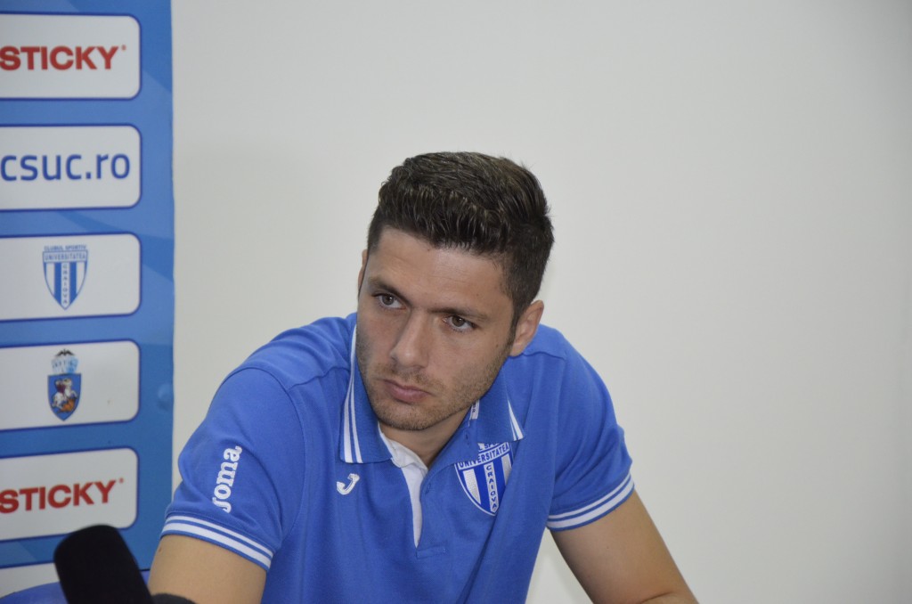 In acest moment, Curelea evolueaza la CS Universitatea Craiova