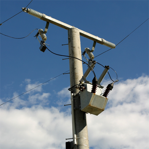 O sectie de votare a ramas fara curent electric dupa ce stalpul care o alimenta a fost pus la pamant