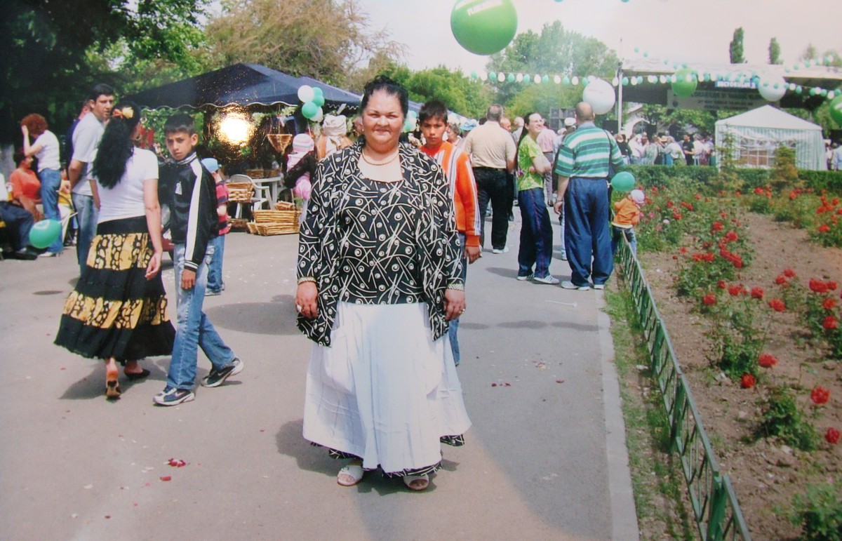 Cand era vorba de un evenimnet care implica flori, Bambina era nelipsita