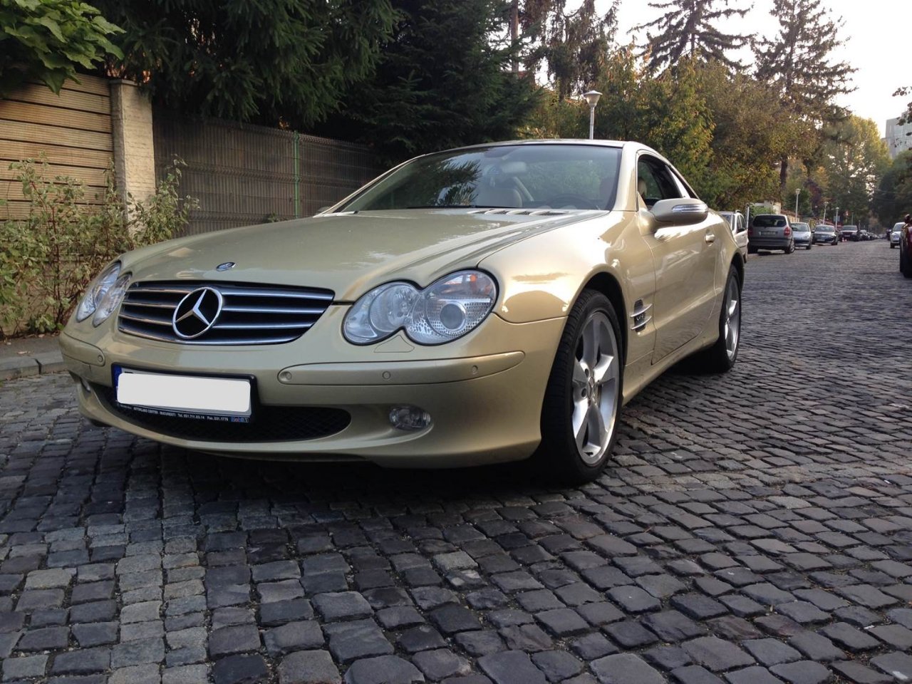 Bolidul de lux a fost scos la vanzare cu 30.000 de euro