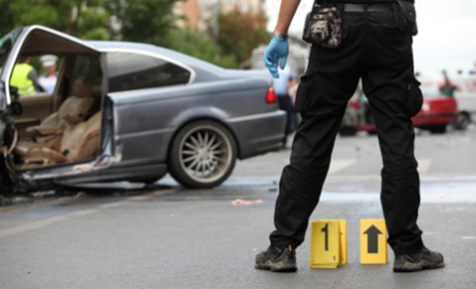 Vineri noapte, patru persoane au fost ranite si doua au murit intr-un accident produs la Sibiu