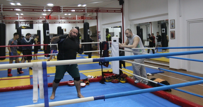 Sandu Lungu si Ciprian Sora in sala de antrenament
