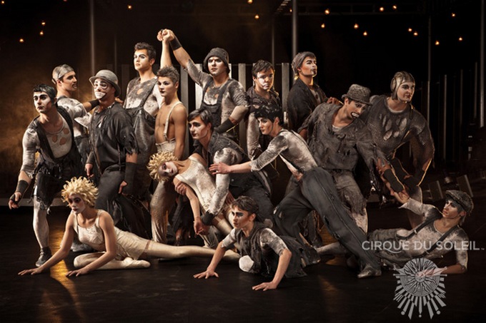 Putini stiu ca staff-ul vine in fiecare tara cu propriile masini de spalat