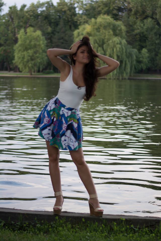 Fata de prima casnica, Andreea Ionica nu are silicoane