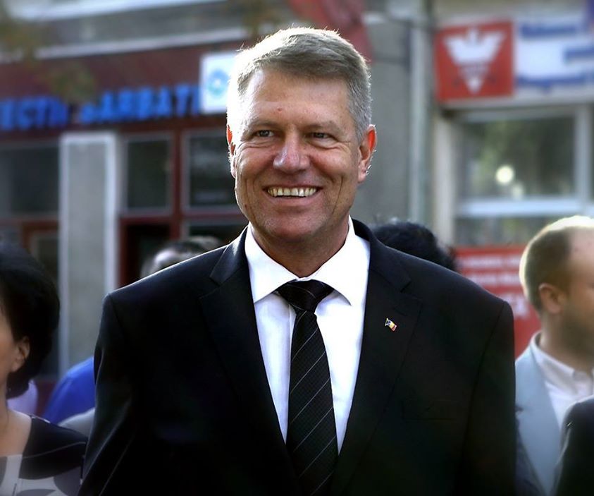 In cartea sa, Klaus Iohannis spune ca nu a fost un elev de premiul I: 