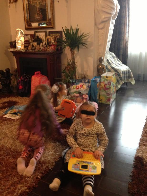 Micutele au fost foarte entuziasmate de cadourile primite